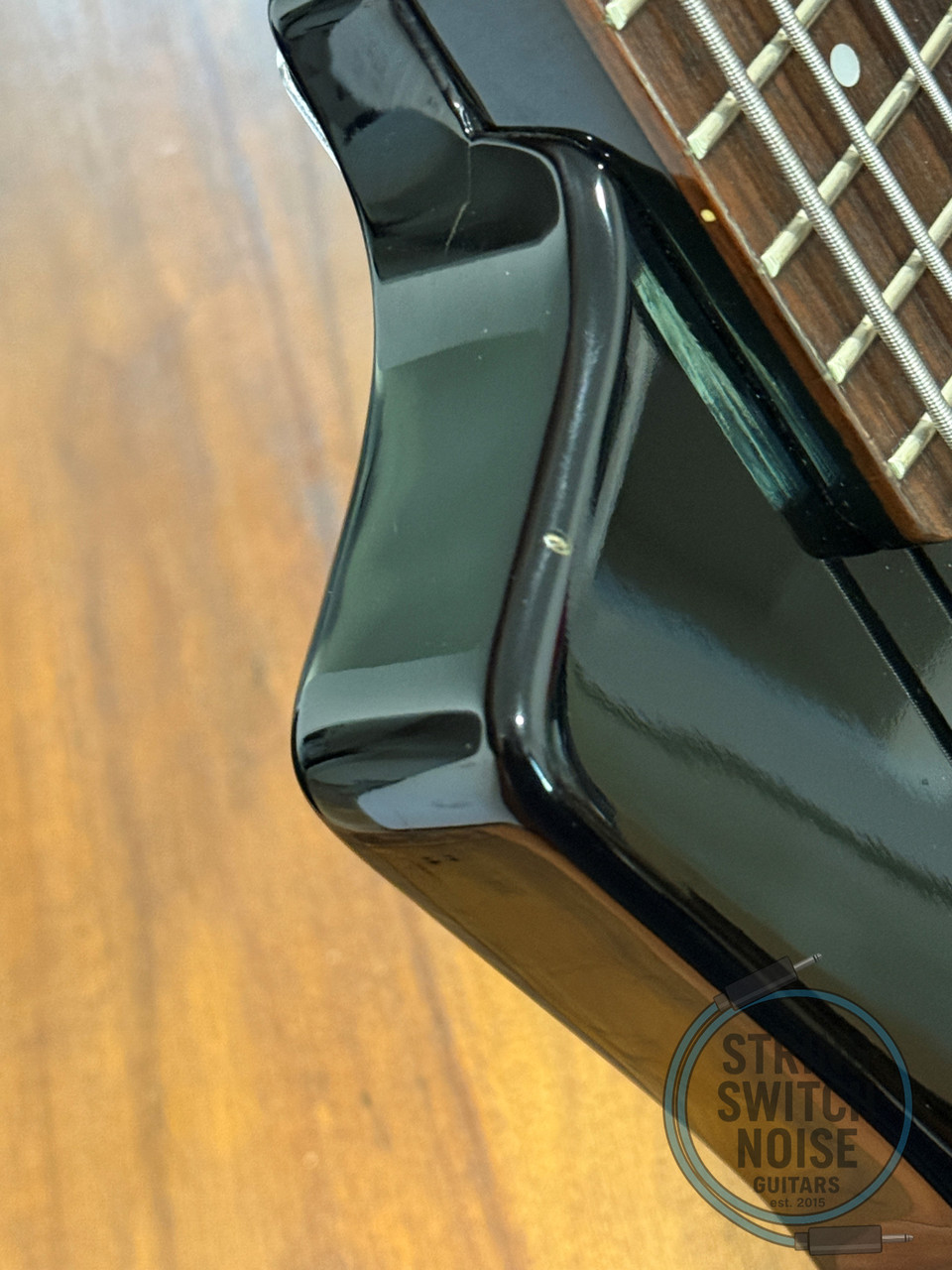 Fernandes, Explorer Bass, Black, MIJ 1986, Model BXB-55