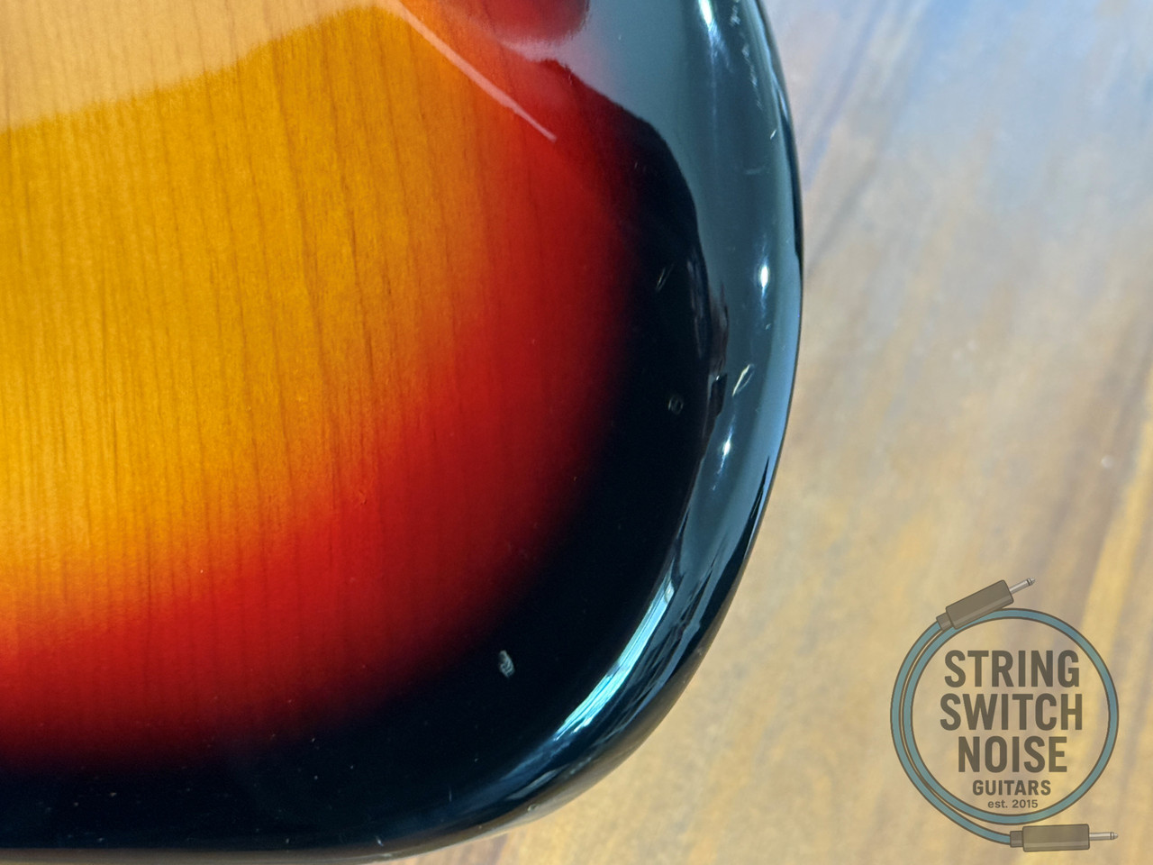 Fender Precision Bass, '62, 3 Tone Sunburst, 1997, Red Tort Guard