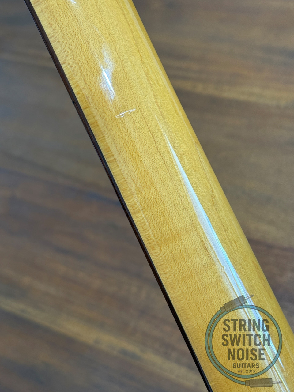 Fender Precision Bass, '62, 3 Tone Sunburst, 1997, Red Tort Guard