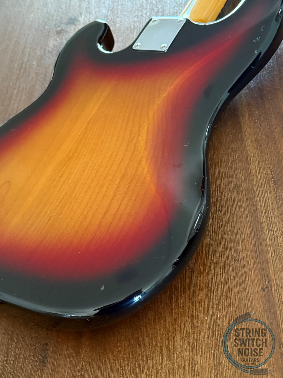 Fender Precision Bass, '62, 3 Tone Sunburst, 1997, Red Tort Guard