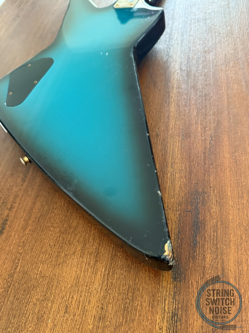 Aria Pro II, Explorer Bass, ZZB Deluxe, MIJ 1983, Blue Black Burst