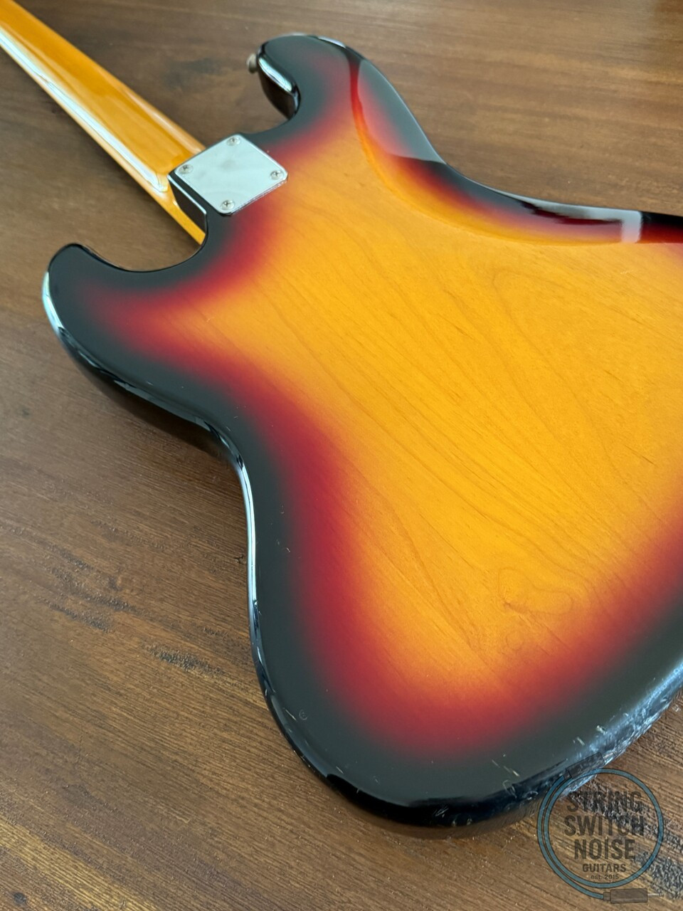 Fender Jazz Bass, ‘62, 3 Tone Sunburst, 1993, Black Guard