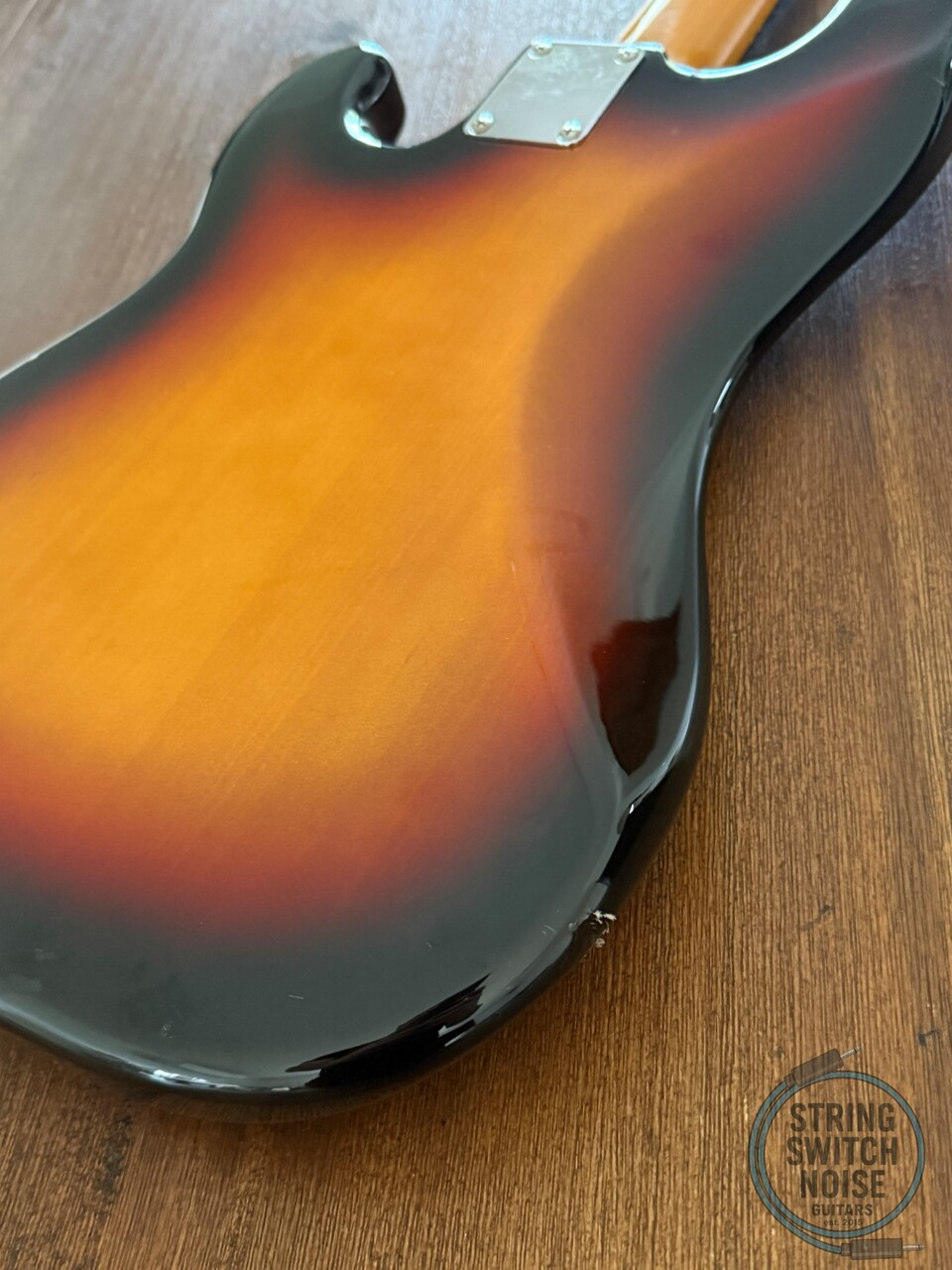 Fender Precision Bass, '62, 3 Tone Sunburst, 1994, Red Tort Guard