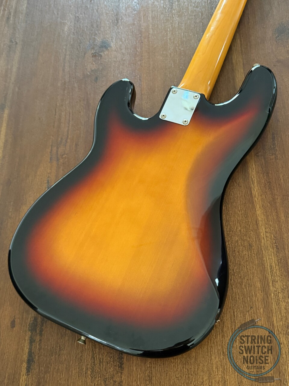 Fender Precision Bass, '62, 3 Tone Sunburst, 1994, Red Tort Guard