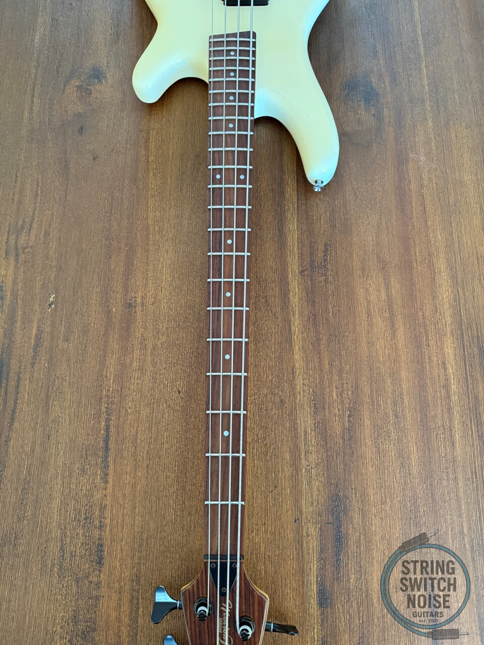 Yamaha Motion B Bass, MB40, MIJ 1989, White, 32” Medium Scale