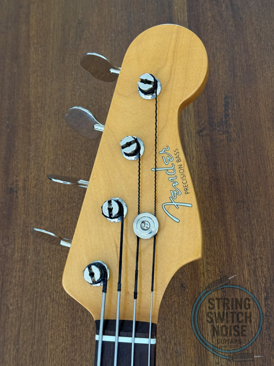 Fender Precision Bass, '62, 3 Tone Sunburst, 1997-00, Red Tort Guard