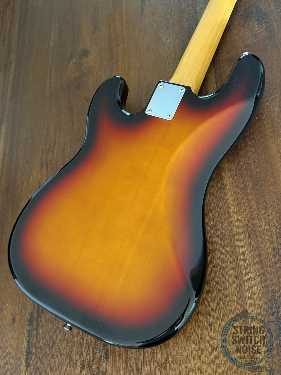 Fender Precision Bass, '62, 3 Tone Sunburst, 1997-00, Red Tort Guard