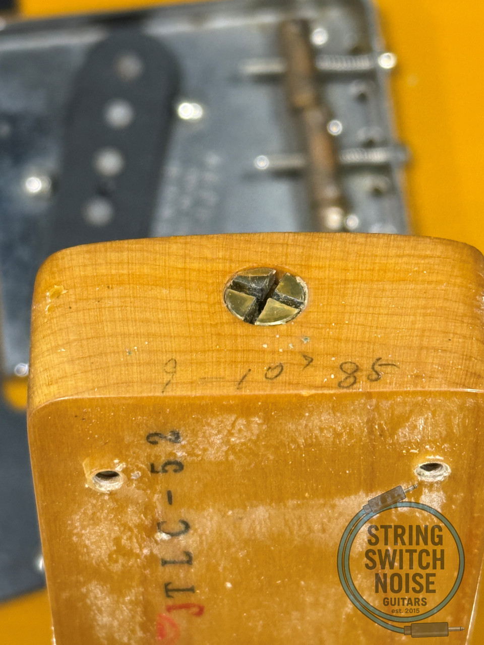 Fender Telecaster, ‘52, Butterscotch Blonde, 1985, Hard Case