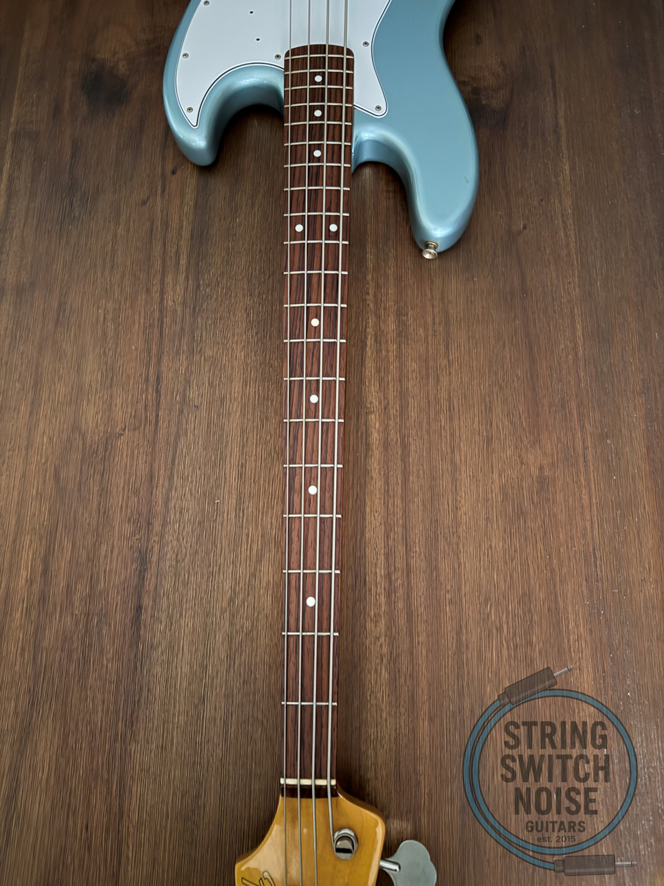 Fender Jazz Bass, ‘62, Ice Blue, 2010, Excellent condition