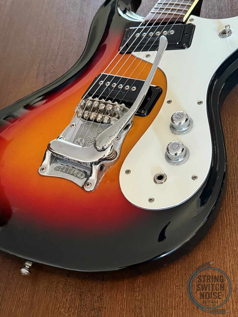 Mosrite of California Guitar, The Ventures '65, Sunburst, 1990’s, OHSC