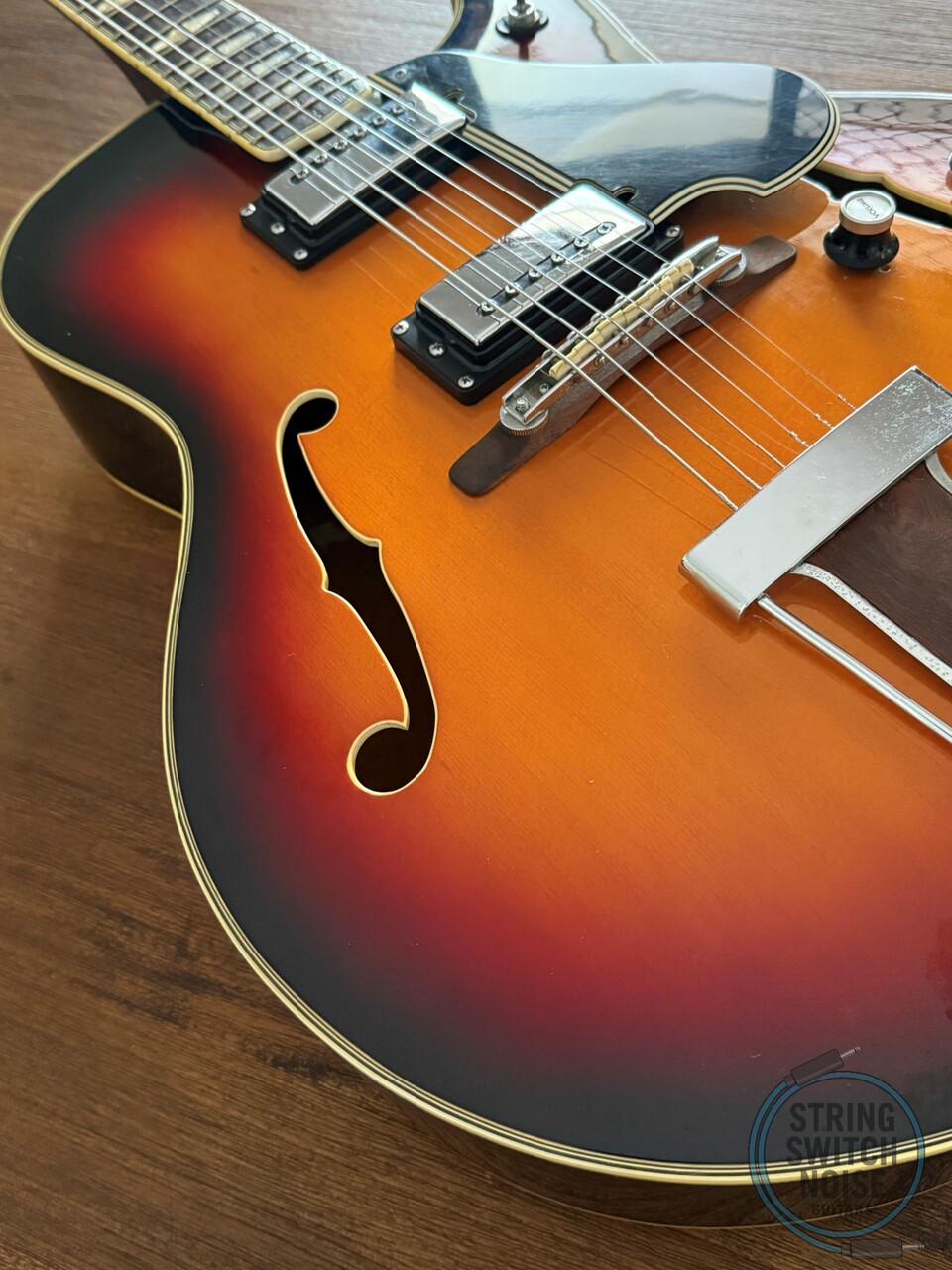 Yamaha AE-11, (ES175), Hollowbody, Sunburst, 1973, MIJ, Hard Case