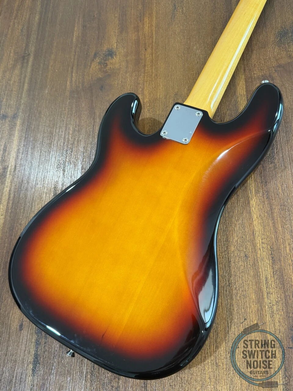 Fender Precision Bass, '62, 3 Tone Sunburst, 1997, Near Mint Condition