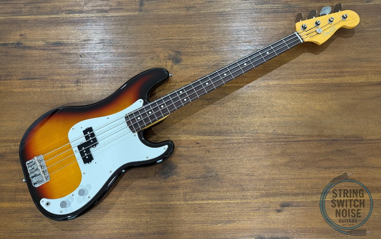 Fender Precision Bass, '62, 3 Tone Sunburst, 1997, Near Mint Condition