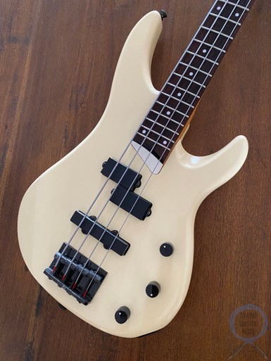 Yamaha RBX Bass, Super Medium Series, White, MIJ, 1986 - String