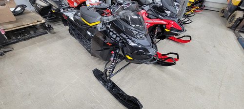 2025 MXZ X 850 E-TEC 129 BLACK