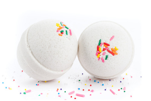 Birthday Cake Bath Bomb For Soft & Supple Skin 