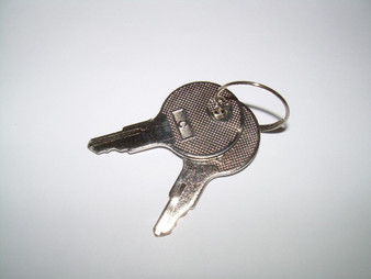 KEY FOR GLOVE BOX LATCHES PART# 170544 170545 AND 190079