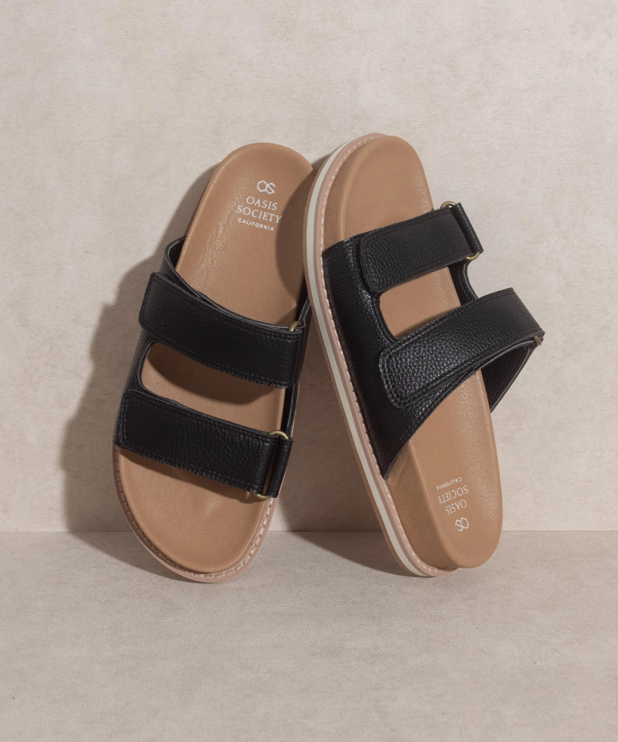 Sienna Pebbled Slide {Black}