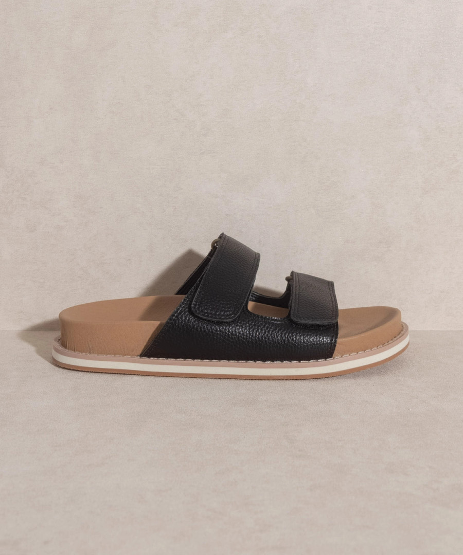 Sienna Pebbled Slide {Black}