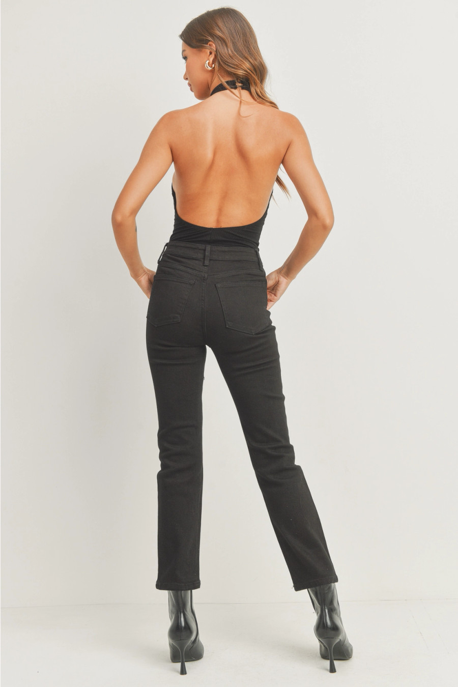 Natalie Distressed Slim Jean {Blk}