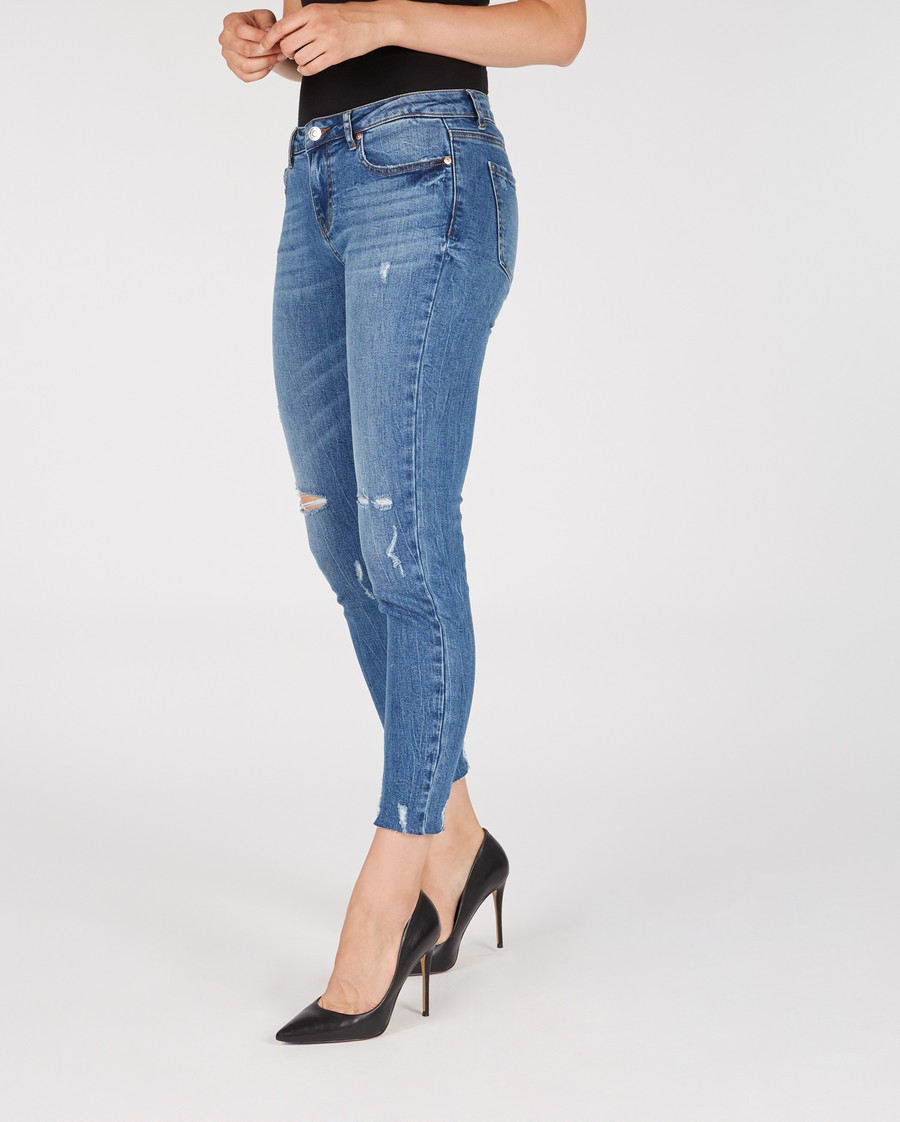 Vienna Mid Rise Crop Fray {Blue}