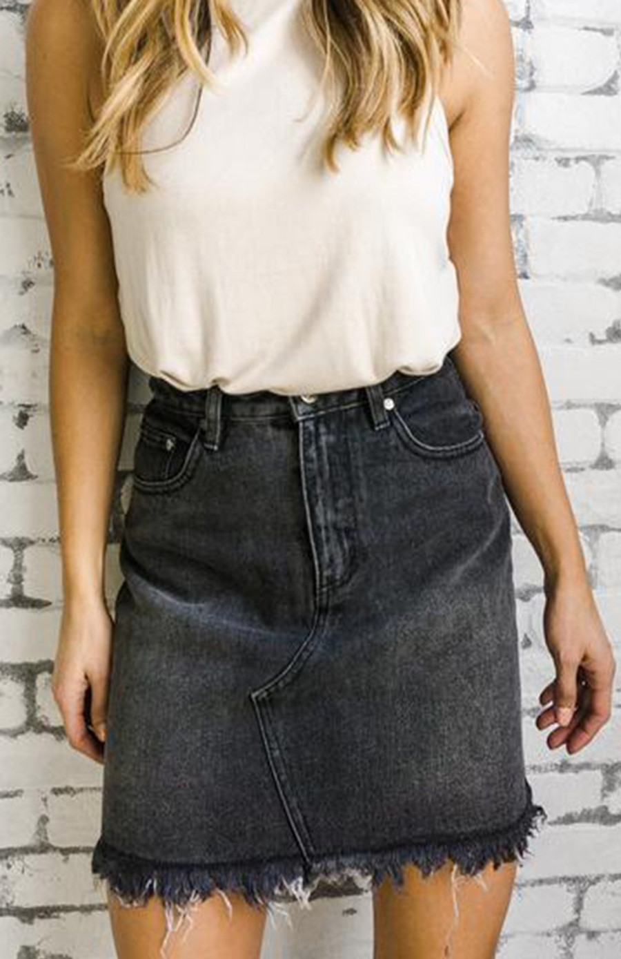 Sidewalk Cutoff Skirt {Blk}