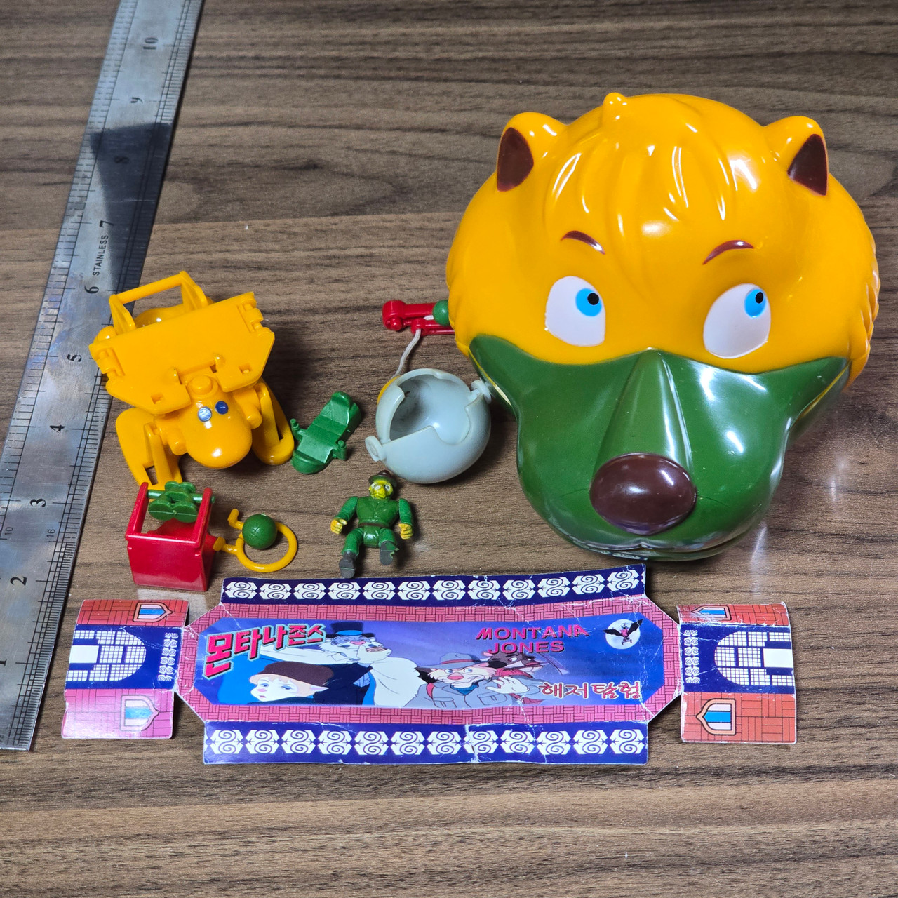 Korean Montana Jones (モンタナ・ジョーンズ) Mini Figure Play Set