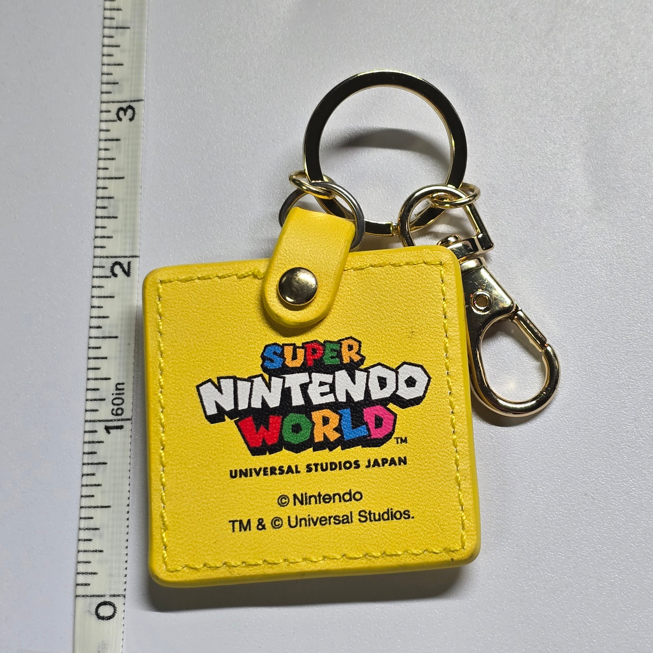 Nintendo Donkey Kong Keychain ドンキーコング Super Nintendo World Donkey Kong Figure Keychain UNIVERSAL