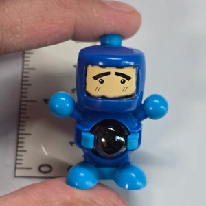 Bomberman B-Daman Mini Figure w/ Marble (HAS MARKER INK AROUND THE FACE AND ON TOP OF THE HEAD) - 20260508 - RWK644