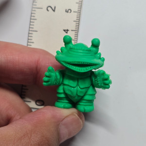 Ultraman Series Kaiju - Green - Kanegon - 20260721 - RWK677