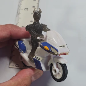Kamen Rider Keshi Figure w/ Plastic Bike - 20260909