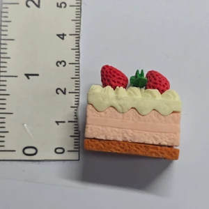Strawberry Cake Eraser Keshi  - 20260914