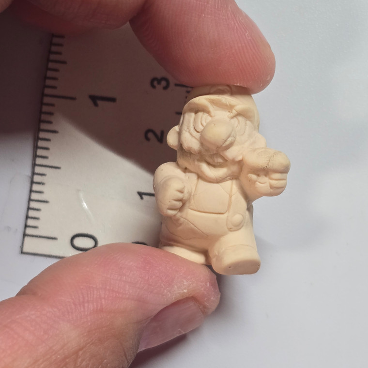 Super Mario Series - White - Super Mario Holding Mushroom (HANDS DOWN) - 20260604 - RWK623