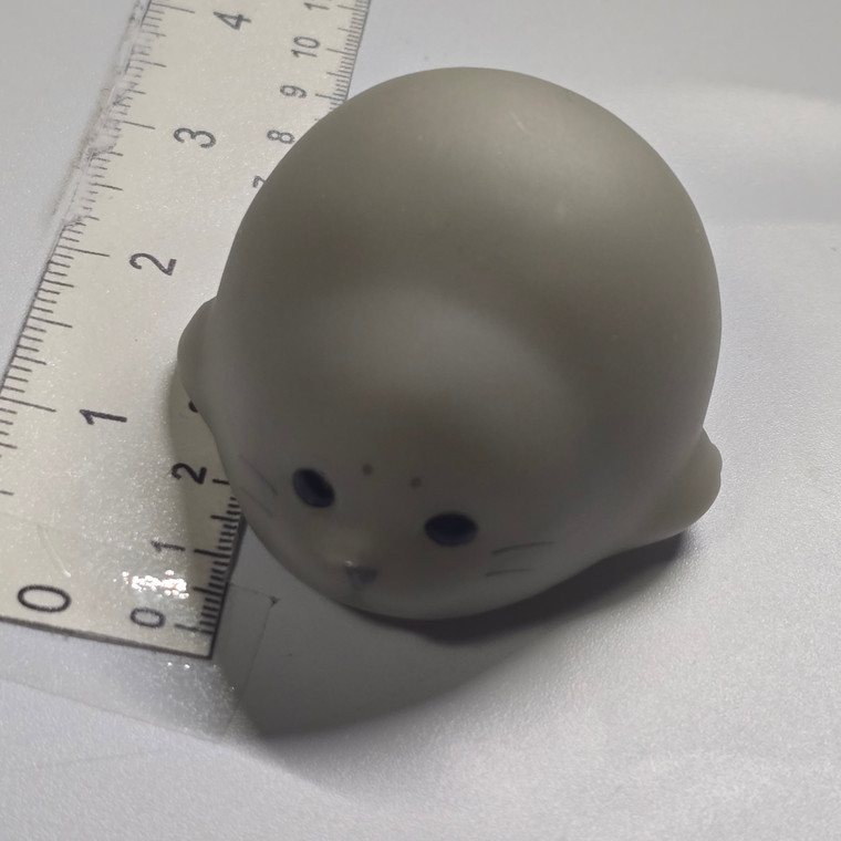 Seal Mini Lamp Figure (NEEDS BATTERIES, BARELY WORKS) #01 - 20260715