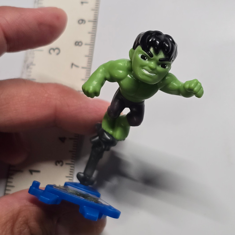 Kinder Surprise Marvel Mini Figure - The Hulk - 20260720