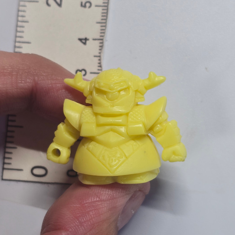 SD Gundam Series - Yellow #04 - 20261007 - RWK688