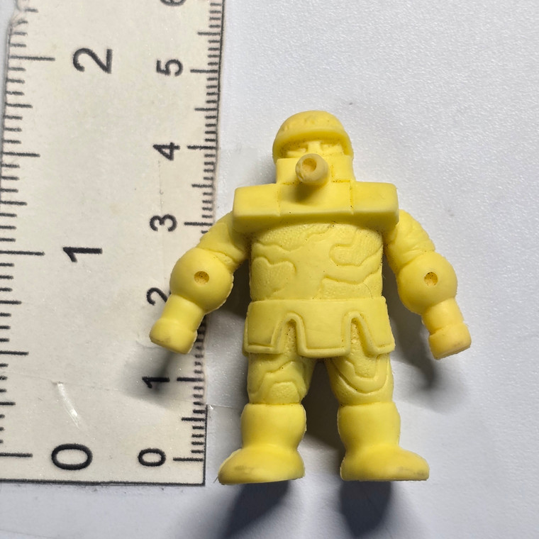 Lazy Boi Kinkeshi - Yellow #01 - 20261014 - RWK688