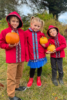 BEACHBERRY JACKET / (Softshell)  / Red Pepper, / Bear Tracks-Red (trim)
