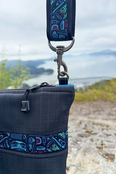 Big Dipper Bag  / (Softshell) /  Solid Raven / Totem-Aqua (trim)