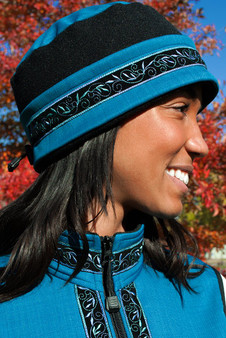 WOMEN'S AURORA HAT / (Softshell) /  Ocean, Black,  / Velvet-Blue (trim)