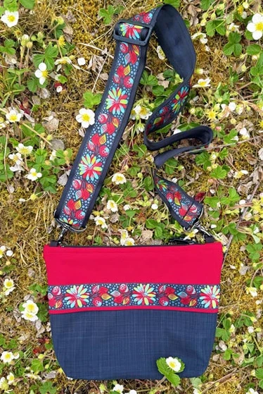 Big Dipper Bag  / (Softshell) /  Raven, Scarlet / Midnight Blossom(trim)