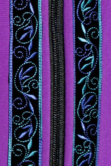 Close up view Razzleberry with Velvet-Lupine trim