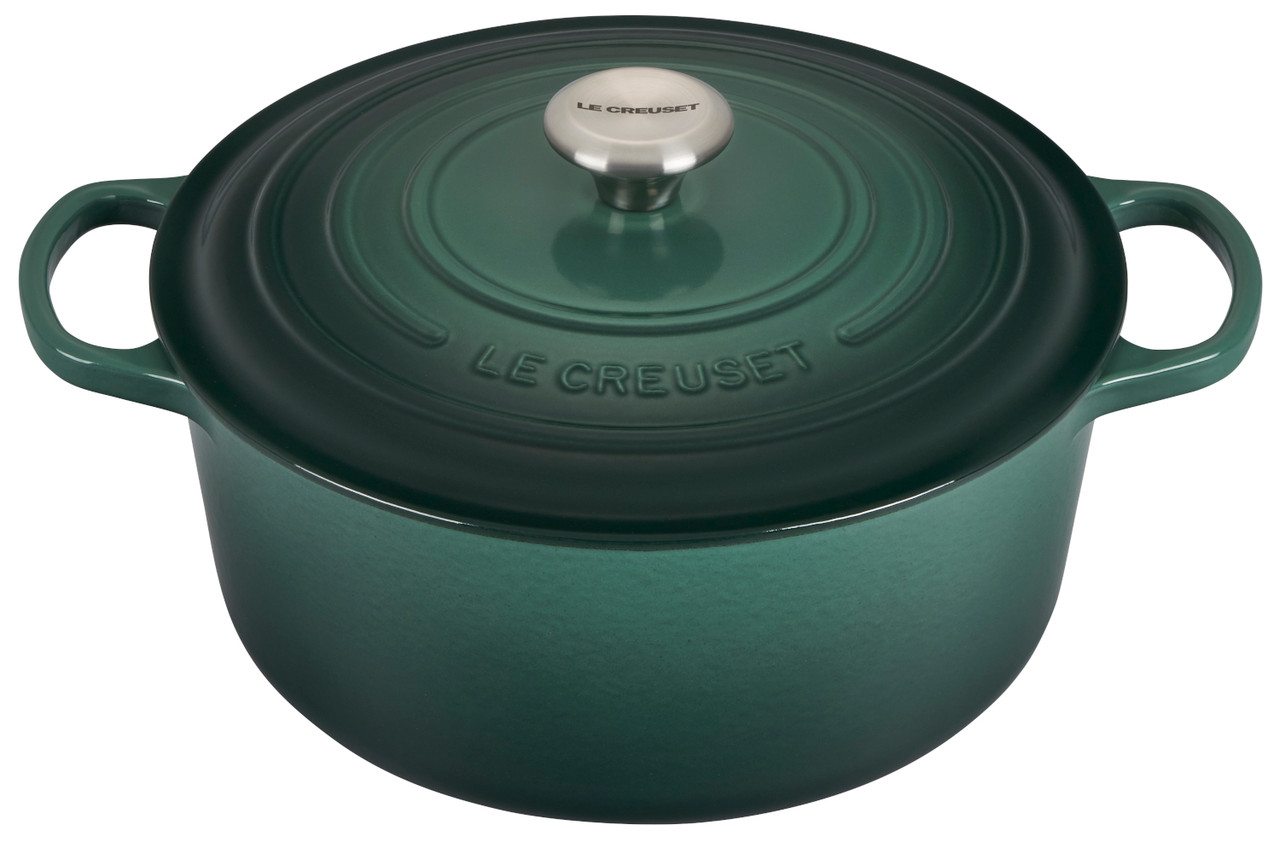 Signature Round Dutch Oven // 7.25 qt. (Marine) - Le Creuset