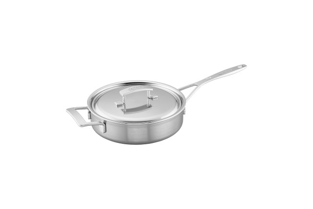 Vollrath Miramar® 3 qt Tri-Ply Stainless Steel Casserole with Low Dome Cover  - 7 7/8L x 7 7/8W x 3 3/4H