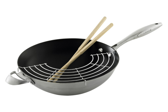 Scanpan Classic 9.5 in Stir Fry Pan