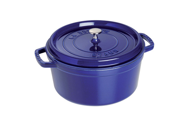 Vollrath Miramar® 3 qt Tri-Ply Stainless Steel Casserole with Low Dome Cover  - 7 7/8L x 7 7/8W x 3 3/4H