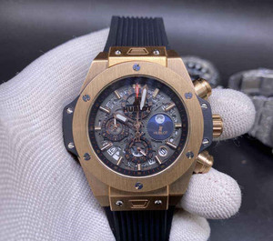 Buy High quality replica plain jane Hublot rose gold case case 42mm Black Rubber from the best trusted, fake clone swiss designer brand watch website Buy High quality replica plain jane Hublot rose gold case case 42mm Black Rubber from the best trusted, fake clone swiss designer brand watch website