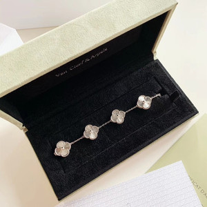 High quality replica Van Cleef & Arpels, Bracelet Vintage Alhambra High quality replica Van Cleef & Arpels, Bracelet Vintage Alhambra