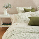 Verdun Reversible Bedspread Set Closeup Verdun Reversible Bedspread Set Closeup