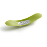 Garlic Rocker Green by Joseph Joseph